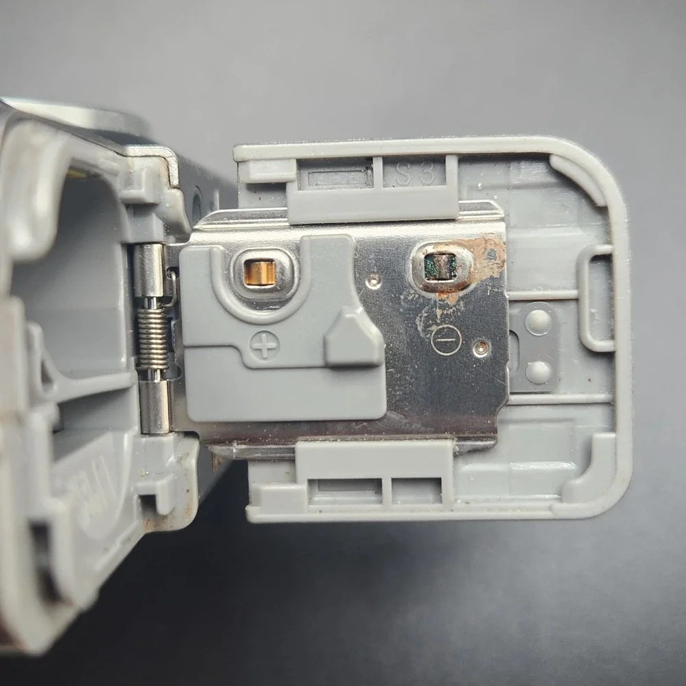Sony Cyber-Shot DSC-W5 3x Optical Zoom For Parts Or Repair 512 MB Memory Stick